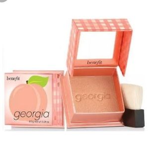 Benefit “Georgia” blush
